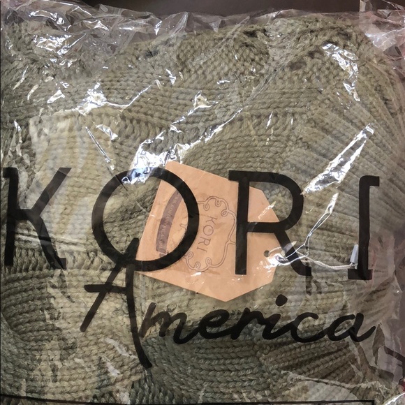 Kori off the Shoulder cable Knit Sweater - Picture 5 of 5